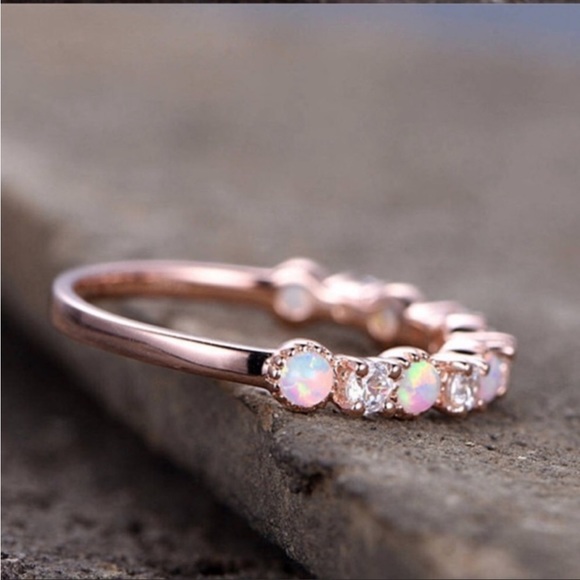 New Lovely 18K Rose Gold Opal Fire Stone Ring - Picture 5 of 6